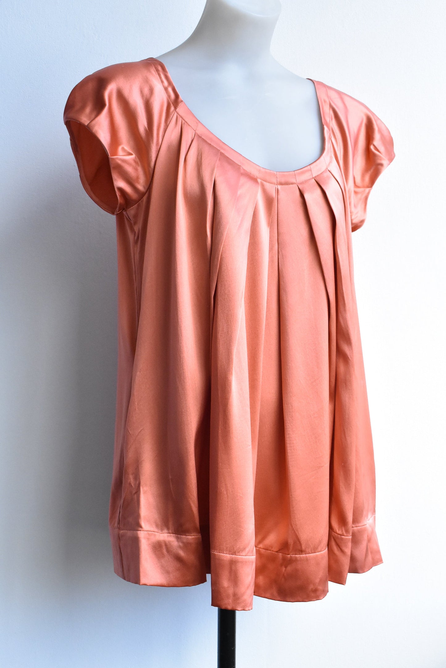 DKNY silk-blend orange pleated top with pockets, size 8