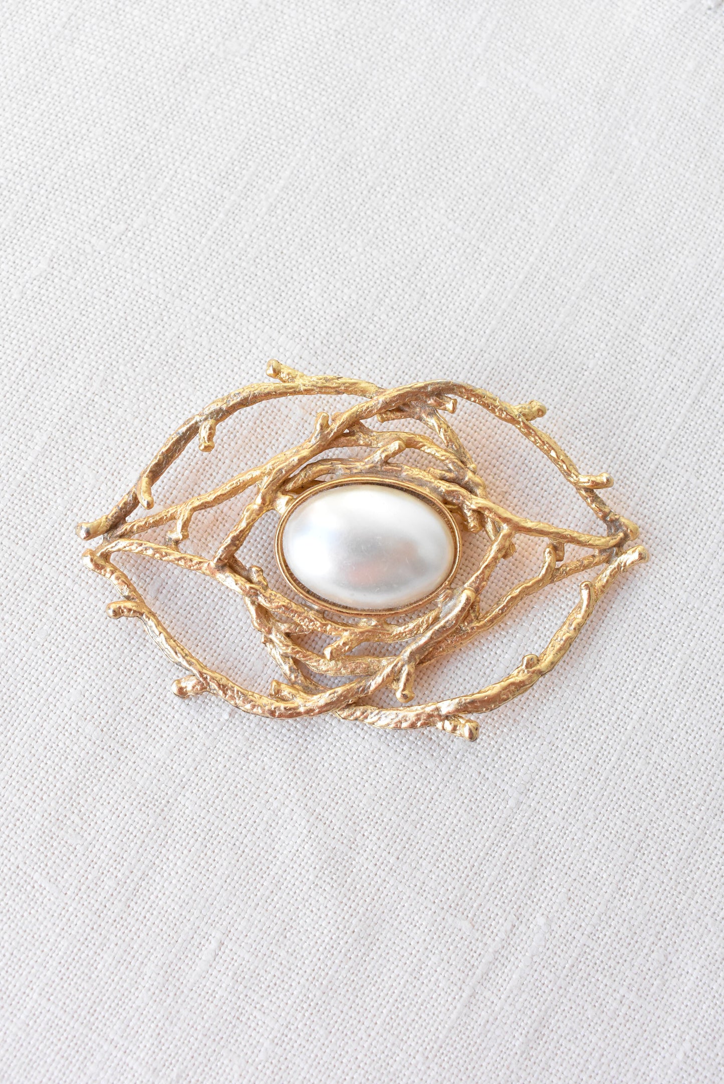 Retro 80's gold and pearl large brooch